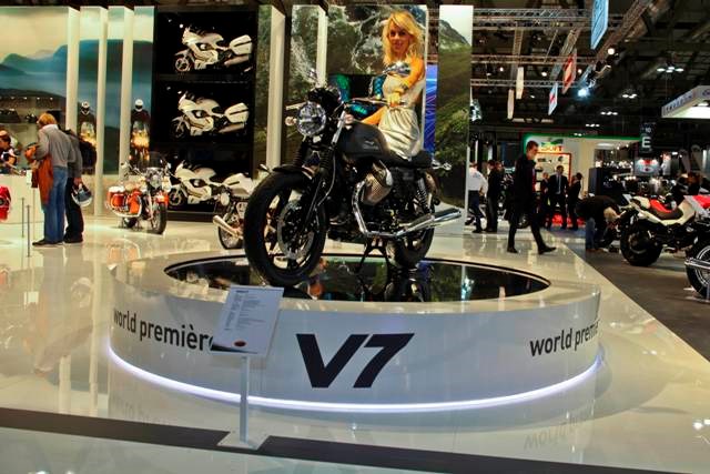 Νέα Moto Guzzi V7